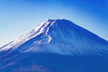 Renkli Karlı Fuji Dağı Hakone Kanwagawa Japonya. Son patlama MS 1707. Japonya 'nın en yüksek dağı 12.000 feet' in üzerindedir. Fuji Dağı Japonya 'nın bir sembolüdür..