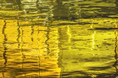 Coloful Su Yansıtma Bahçesi Kinkaku-Ji Rokuon-Ji Altın Pavyon Zen Budist Tapınağı Parkı Kyoto Japonya. 1397 Dünya Mirası Alanına Ait.