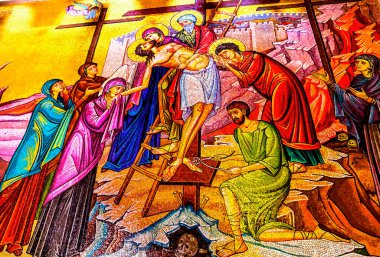 Kudüs, İsrail - 19 Kasım 2016 Kutsal Mezar Kudüs Kilisesi 'nden Cross Mary Joseph' ten alınan İsa. MS 1170 'de genişletilen kilise İsa' nın Mezarı Diriliş ve Çarmıha gerilme alanını içeriyor. 