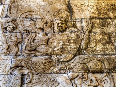 Muhafız Deva King Doğu Oy Bulutu Platformu Arch Büyük Duvar Juyongguan Juyong Geçidi Pekin Çin. Pekin 'e kuzey kapısı. Bulut Platformu Budist Oyma Tapınağı 1342 ve 1345 'i inşa etti..  