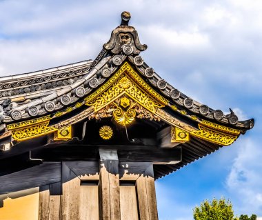 Coloful Nijo Kalesi Ouside Köşesi Kyoto Japonya. 1626 'da Tokugawa Shogun tarafından tamamlandı. 1867 'de Şato İmparator' a geri döndü. Kasımpatı, İmparatorluk Sarayı 'nın bir sembolüdür..