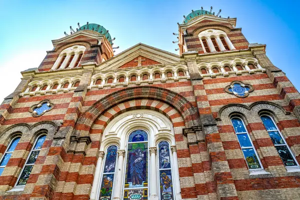 Renkli Cephe St Joseph Katedrali Tianjin Çin Kilisesi. Roma Katolik Kilisesi 1916 'yı inşa etti. Yok Edilmiş Kültür Devrimi, 1980 'de yeniden inşa edildi..