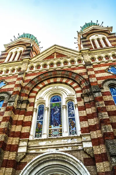 Renkli Cephe St Joseph Katedrali Tianjin Çin Kilisesi. Roma Katolik Kilisesi 1916 'yı inşa etti. Yok Edilmiş Kültür Devrimi, 1980 'de yeniden inşa edildi..