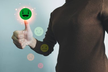 Müşteri memnuniyeti kavramı, gülen yüz ikonu, mükemmel servis, özen, en yüksek puan ve kullanıcılardan iyi geri bildirim ile tatmin olmuştur..