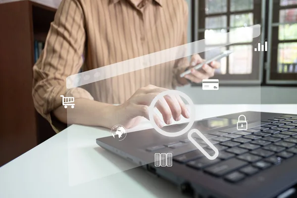 SEO Arama Motoru İyimserleştirmesi, İnternet 'te bilgi arayışı, istenen verileri bulmak için web sayfası arama çubuğu, küresel veri bağlantısı, çevrimiçi alışveriş, veritabanı depolama sistemi.