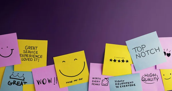 경험에 개념이다 Happy Clients Stick Many Sticky Notes Positive Review — 스톡 사진