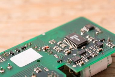 Elektronik devre kartının kapatılması veya PCB yazdırılmış devre kartı