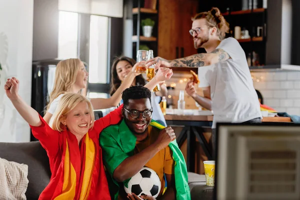 Football Fans Watching Football Home — Stock Photo, Image