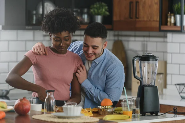 Young Couple Having Breakfast Together Kitchen — Stock Photo, Image