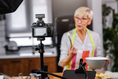 Son sınıf kadın yemek blogcusu film tarifi
