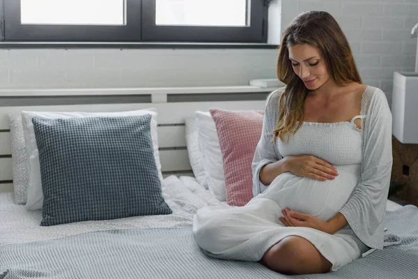 Pregnant Woman Bed — Stock Photo, Image