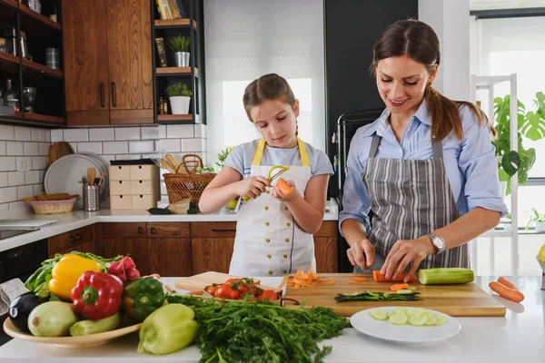 stock image mother and daughter preparing healthy food