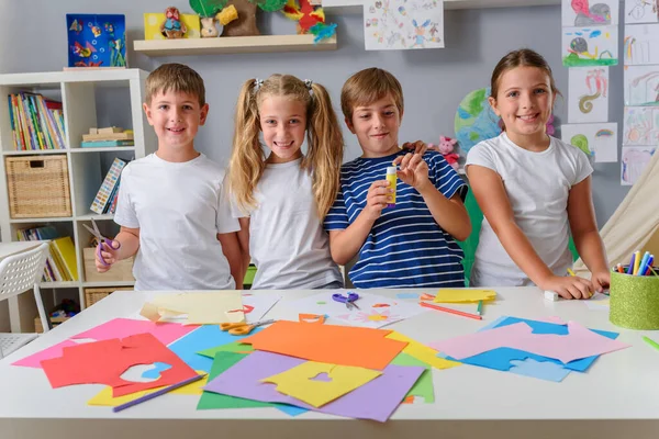 Children Making Paper Handicrafts Kindergarten — Stock Photo, Image