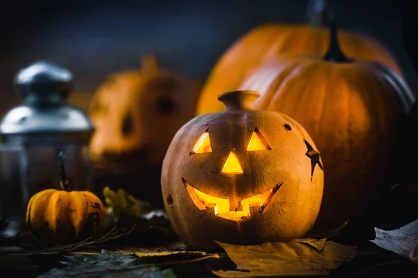 Halloween Pumpa Jack Lykta Med Brinnande Ljus — Stockfoto