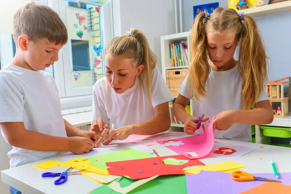 Niños Creativos Clases Artes Creativas Artesanía Actividades Después Escuela —  Fotos de Stock