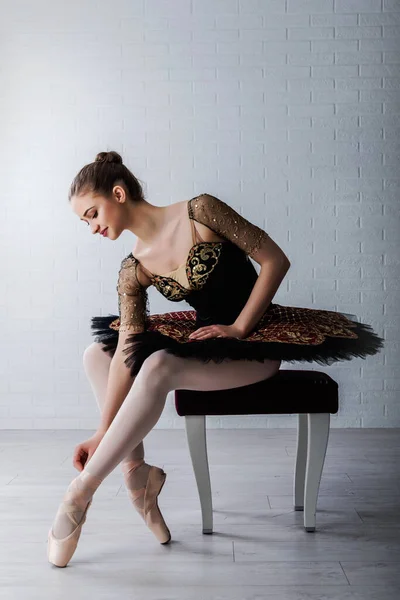 Portrait Young Beautiful Perfect Ballerina Sitting Chair Indoors — Stock Photo, Image