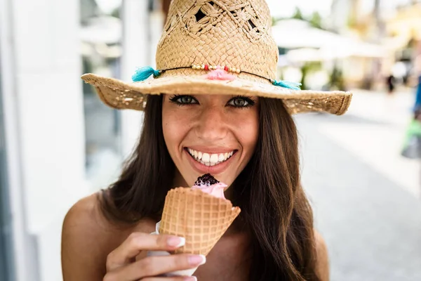 Young Woman Ice Cream Cone — Stock Photo, Image