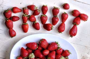 Taze olgun kırmızı çilek görünümü kapatın