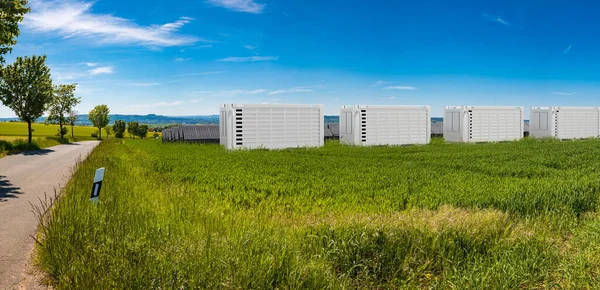 Solarfield Moderno Con Almacenamiento Baterías Naturaleza —  Fotos de Stock