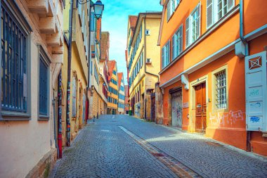 TÜEBİNGEN, BADEN-WUERTTEMBERG, GERÇEK - CIRCA MAYIS 2023: Almanya 'nın Tuebingen kentinin manzarası.