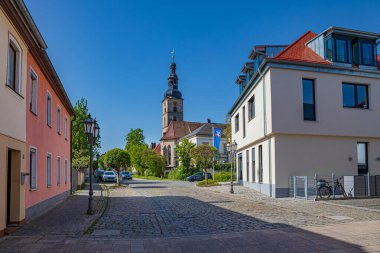 HOECHADAN DER AISCH, GERMANY - CRCA Nisan 2024: Hoechstadt 'lı Steinwegstrasse