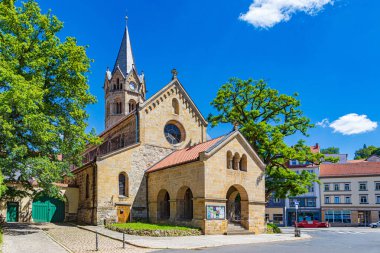 EISENACH, THURINGIA, GERMANY - CRCA HAZİRAN 2024: Eisenach 'ın Eisenach kasabası St.Nicolai Kilisesi, Almanya.