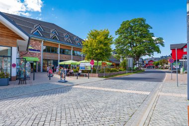 OBERHof, THURINGIA, GERMANY - CRCA HAZİRAN 2024: Crawinklerstrasse of Oberhof town, Thüringen, Almanya.