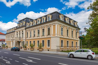 MEINJEN, THURINGIA, GERMANY - CRCA HAZİRAN 2024: Thuringia, Almanya 'da Meiningen şehrinin brüt sarayı.