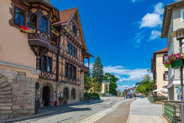 MEINJEN, THURINGIA, GERMANY - CRCA HAUNE 2024: Meiningen kasabası Henneberger Haus, Thüringen, Almanya.