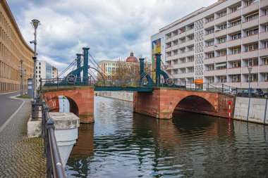 Kupfergraben 'de Jungfernbruecke, Berlin, Almanya.