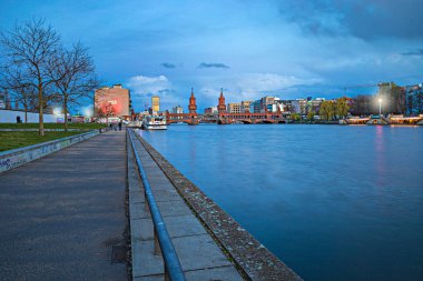 Berlin, Almanya 'da Oberbaumbruecke.