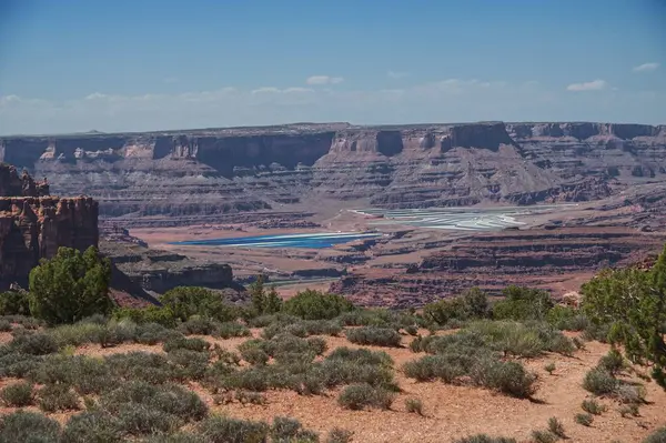 Anticline Overlook Alanından Potash Buharlaşma Göletleri _ 4056