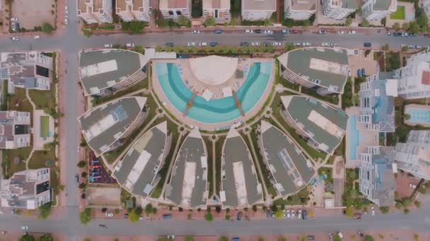 Widok Góry Terytorium Drogiego Hotelu Uzdrowisko Basen Nagranie Dronów Lotniczych — Wideo stockowe