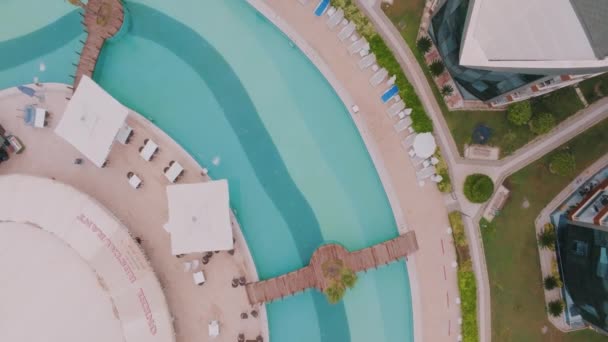 Top View Swimming Pool Building Luxury Hotel Aerial Drone Video — Stock Video