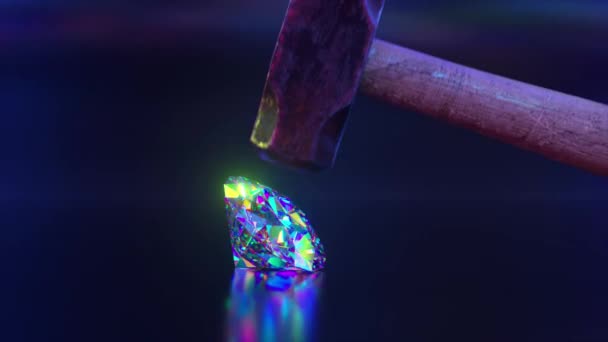 Concepto Abstracto Martillo Extiende Después Golpear Diamante Grande Forma Líquida — Vídeos de Stock