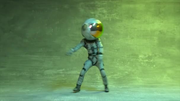Танцующий Астронавт Большим Круглым Шлемом Голове Зелено Голубой Неоновый Свет — стоковое видео