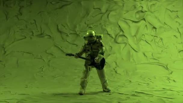 Astronautský Hudebník Hraje Kytaru Pozadí Vápencové Stěny Zelené Neonové Světlo — Stock video
