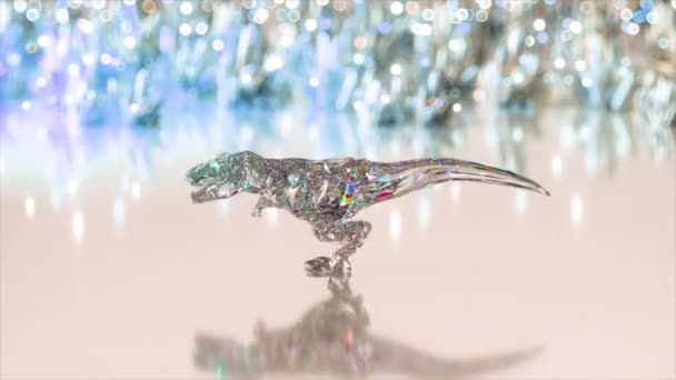 Dinosauro Diamante Cammina Uno Sfondo Luminoso Rallentatore Brillante Splendente Animazione — Video Stock