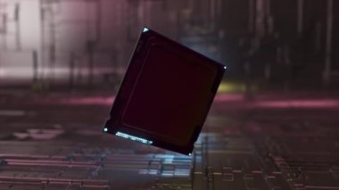 Teknolojik konsept. Büyük çip döner ve neon pembe ve sarı renkte parlar. Mikroçip. Yakın plan. Al. İşlemci. 3D animasyon. Yüksek kalite 4k görüntü