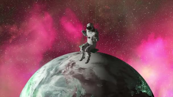 Abstract Ruimte Concept Astronaut Een Schommel Aarde Achtergrond Paarse Neon — Stockvideo