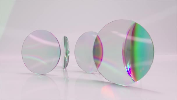 摘要概念 透明的圆形镜片在轻背景下旋转 光的折射无缝循环的3D动画 — 图库视频影像