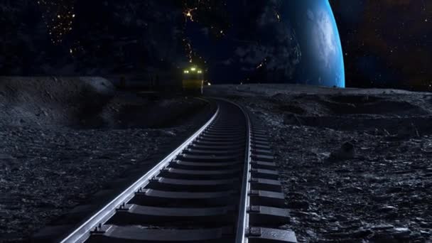 宇宙列车沿着月球表面的轨道运行 可以看到明亮的地球和星星点点的夜空 城市的灯光从行星黑暗的一面发出光芒 3D动画 — 图库视频影像