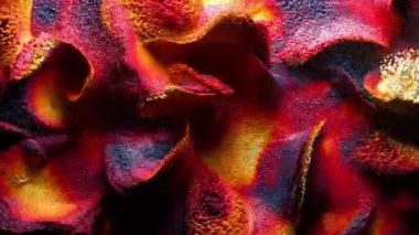 Soyut sanat video animasyonu 3D arkaplan sürreal hareket ile neşeli dalgalı parti topları küre sıvı madde kırmızı sarı gradyan renk