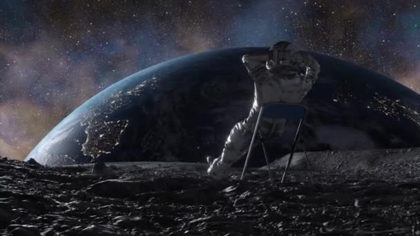 Космонавт Отдыхает Луне Величие Земли Заднем Плане Созерцательная Анимация Космической — стоковое видео