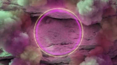 Yoğun, çok renkli bulutlarla kaplı kayalık bir arazide süzülen canlı neon pembe bir yüzüğün büyüleyici üç boyutlu görüntüsü rüya gibi bir sahne yaratıyor.