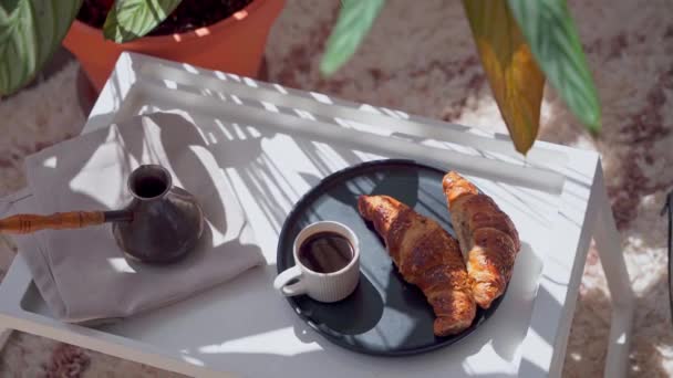 Francouzské Pečivo Turecká Káva Cezve Kvalitní Záběry — Stock video