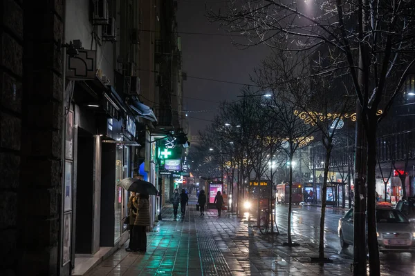 Belgrade Serbia December 2021 Selectieve Wazige Mensen Met Paraplu Onder — Stockfoto