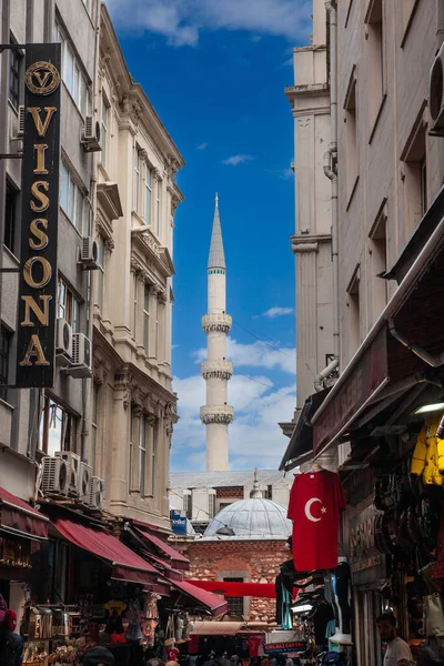 Стамбул Туркей Мая 2022 Года Минарет Мечети Ени Камии Эминону — стоковое фото