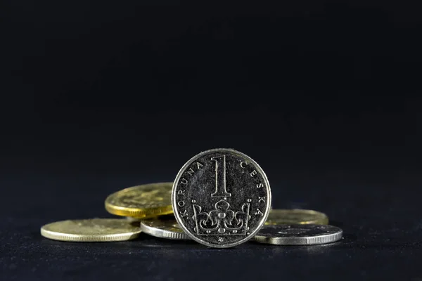 Selektive Unschärfe Auf Einer Tschechischen Kronenmünze Mit Der Erwähnung Einer — Stockfoto