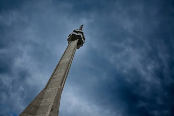 Avala Turm Oder Avala Toranj Während Eines Bewölkten Stürmischen Nachmittags — Stockfoto